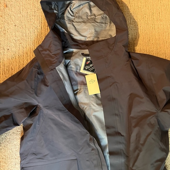 Viev 3 L Dante Long Gore Tex men’s waterproof rain jacket. New with tags. - Picture 2 of 9